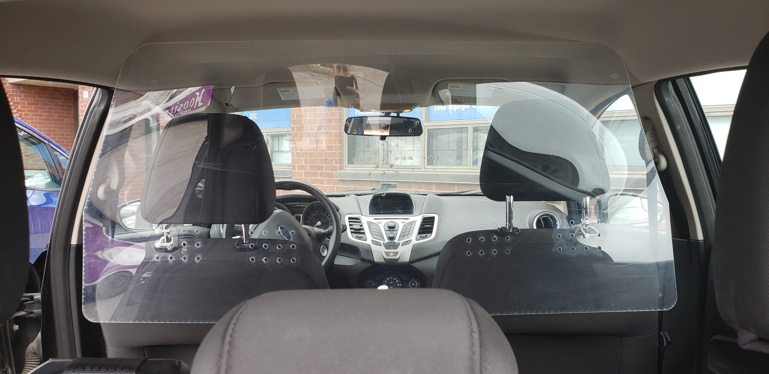 Protection pour les chauffeurs de Taxi en Plexiglass