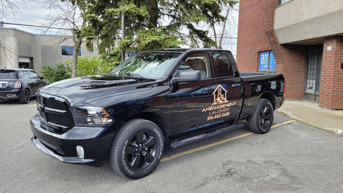 Lettrage Camion Dodge à Montréal